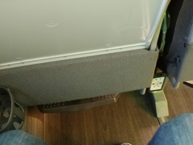 flixbus legroom and power outlets